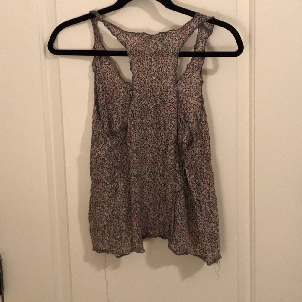 Lush Floral Tank - Picture 2 of 3